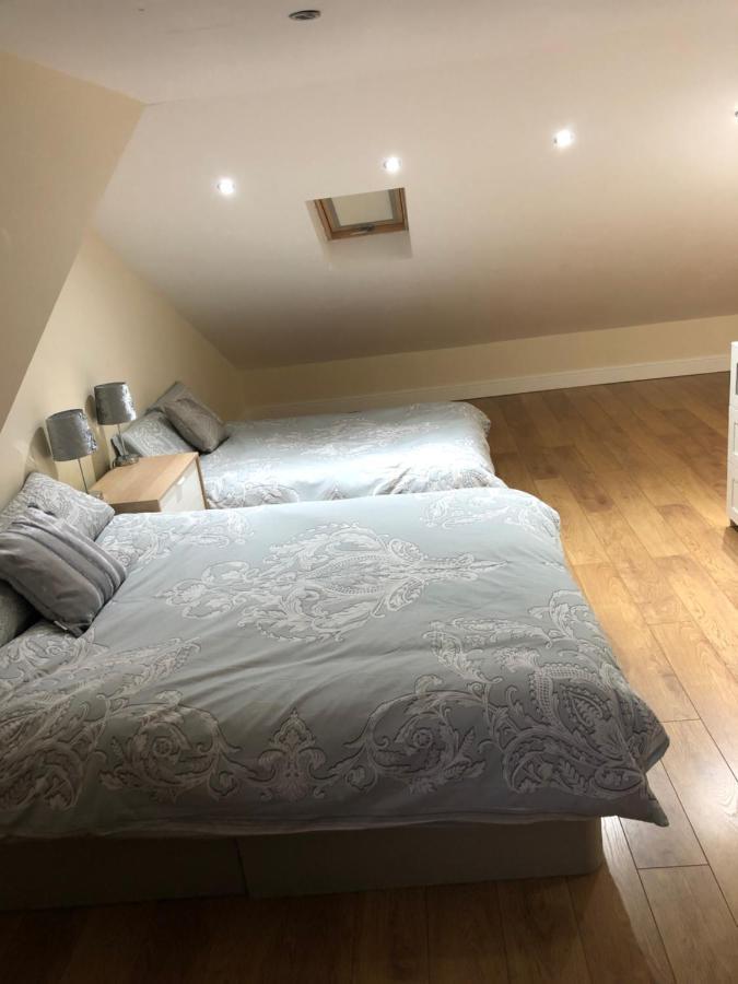 Big Room Rusholme With Tv And Private Bathroom-Parking&Wifi Manchester Buitenkant foto