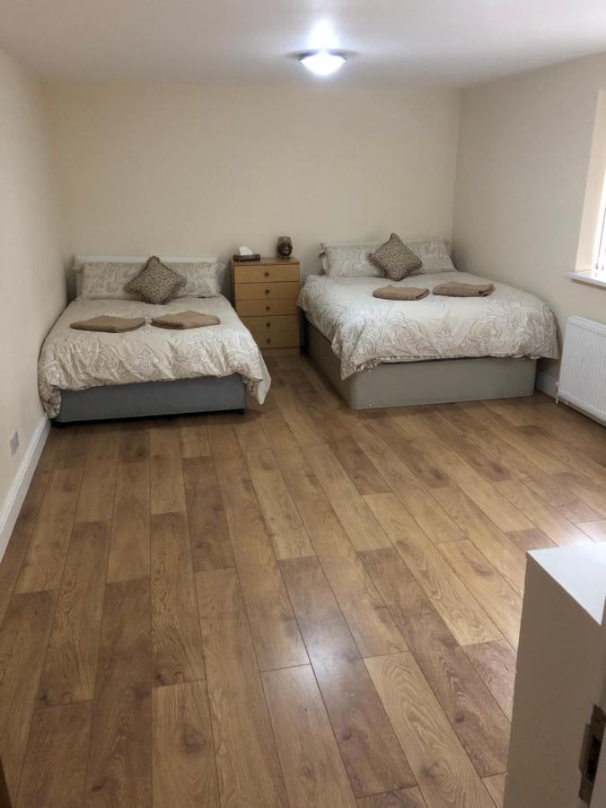 Big Room Rusholme With Tv And Private Bathroom-Parking&Wifi Manchester Buitenkant foto