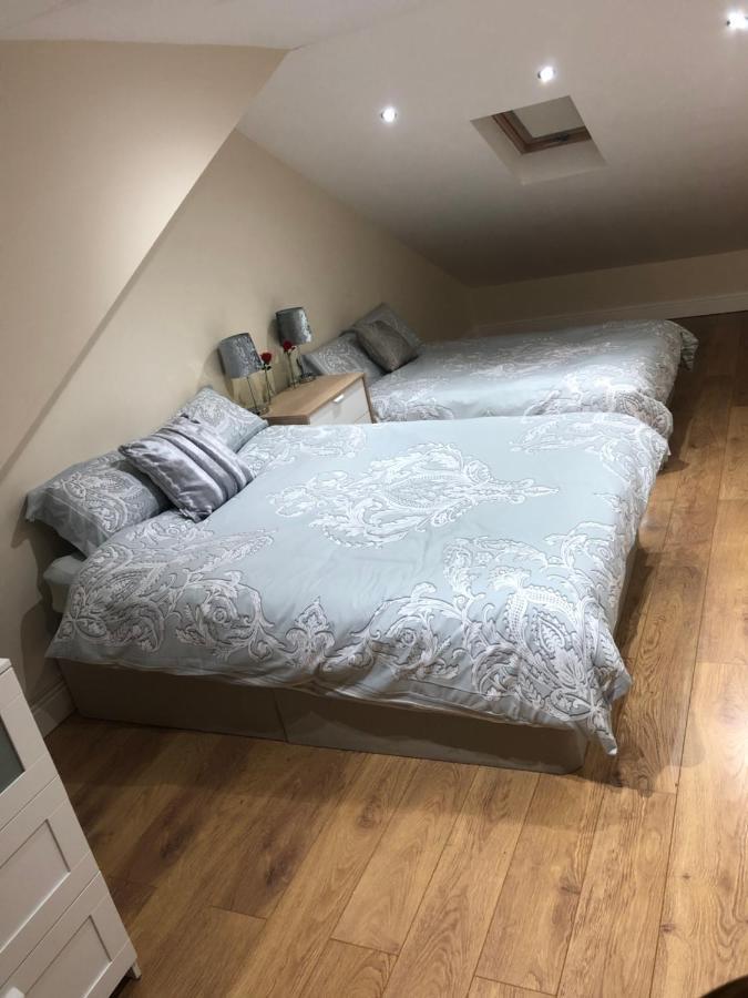 Big Room Rusholme With Tv And Private Bathroom-Parking&Wifi Manchester Buitenkant foto