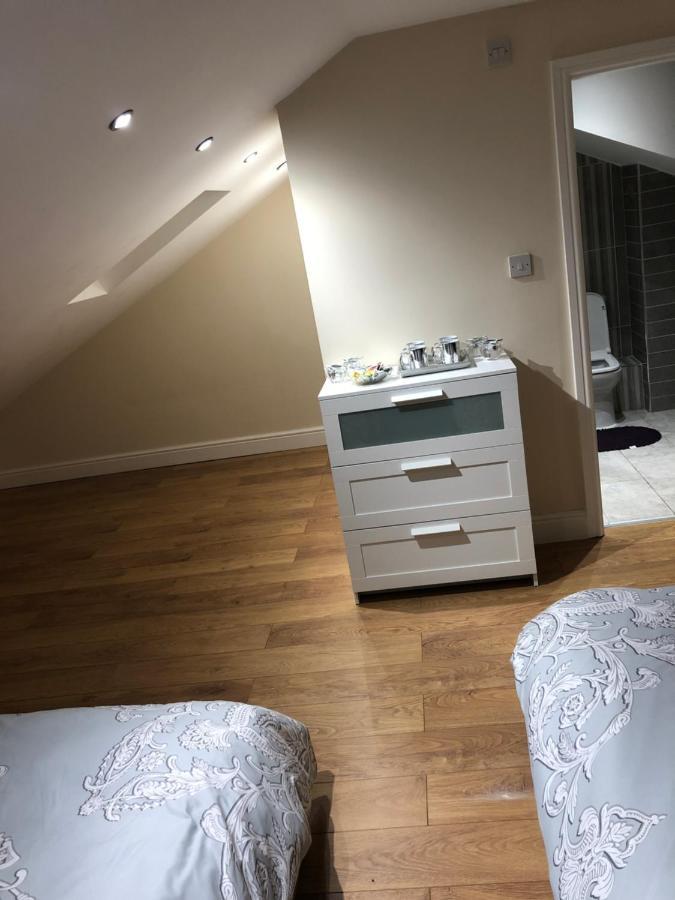 Big Room Rusholme With Tv And Private Bathroom-Parking&Wifi Manchester Buitenkant foto