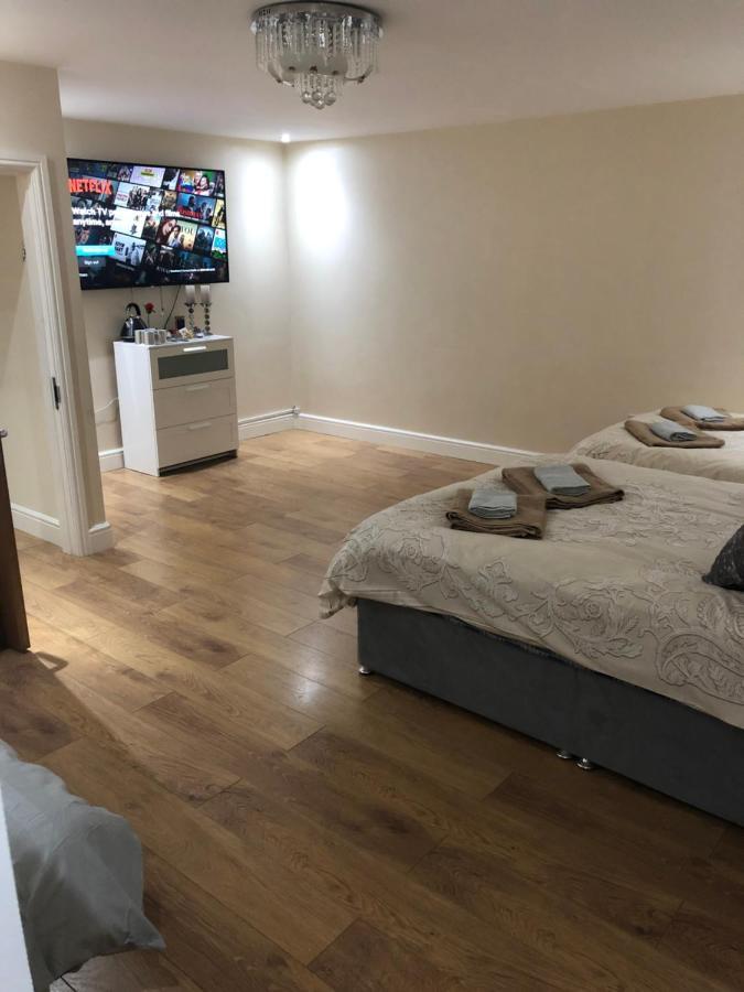 Big Room Rusholme With Tv And Private Bathroom-Parking&Wifi Manchester Buitenkant foto