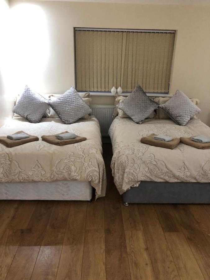 Big Room Rusholme With Tv And Private Bathroom-Parking&Wifi Manchester Buitenkant foto