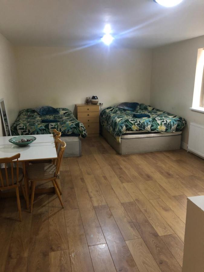 Big Room Rusholme With Tv And Private Bathroom-Parking&Wifi Manchester Buitenkant foto